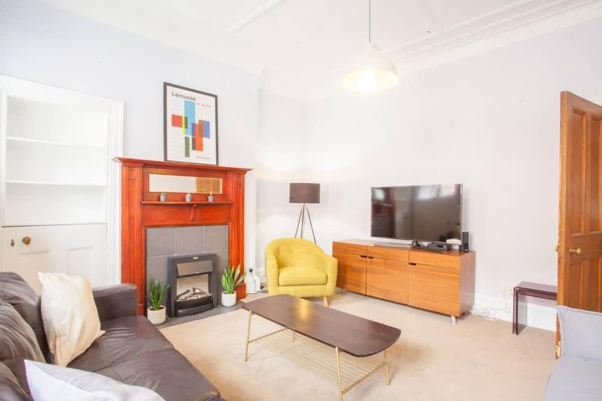 Modern, Light-Filled And Sleek West End Apartment Glasgow Exteriör bild