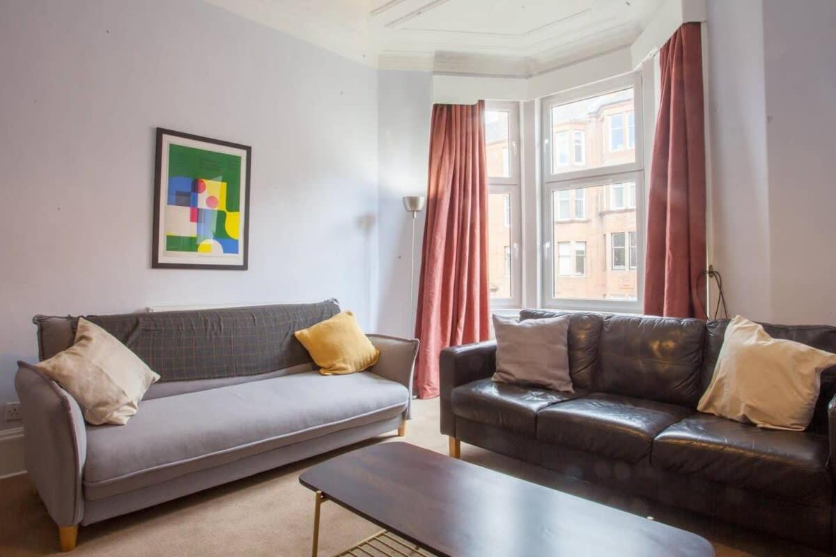 Modern, Light-Filled And Sleek West End Apartment Glasgow Exteriör bild